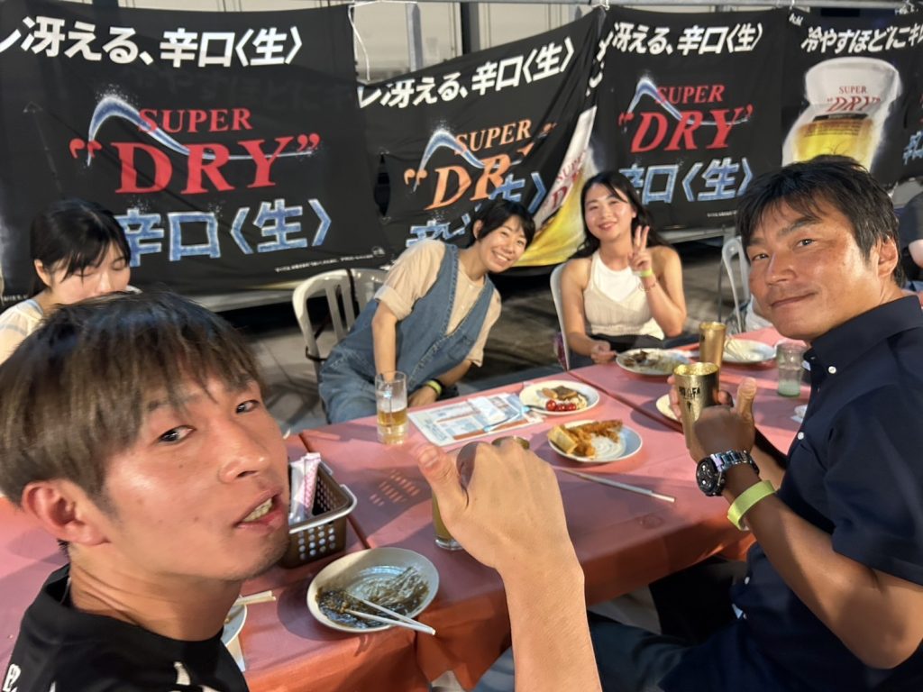 生徒さん同士で素敵な時間を過ごしている